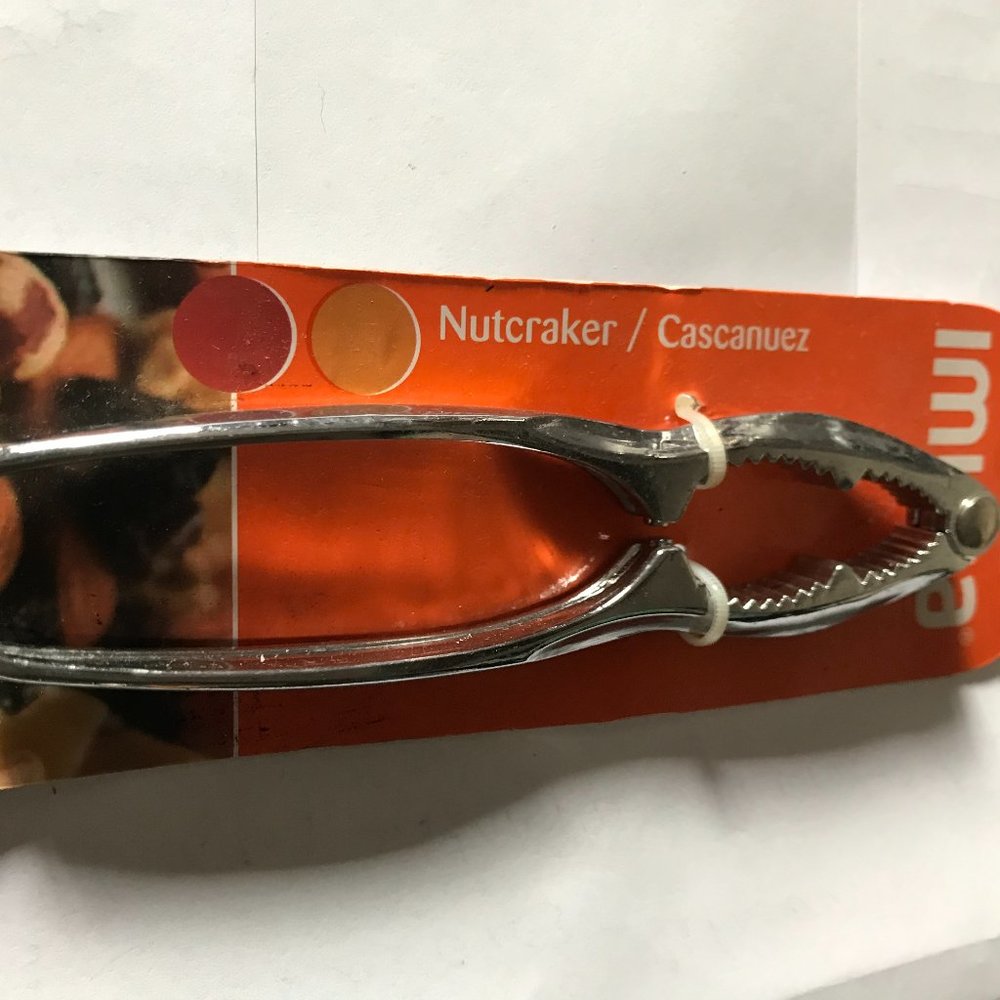 Imusa Nutcraker Aluminum